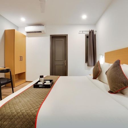 Oyo Townhouse 019 Anand Vihar Hotel New Delhi Bagian luar foto