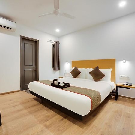 Oyo Townhouse 019 Anand Vihar Hotel New Delhi Bagian luar foto