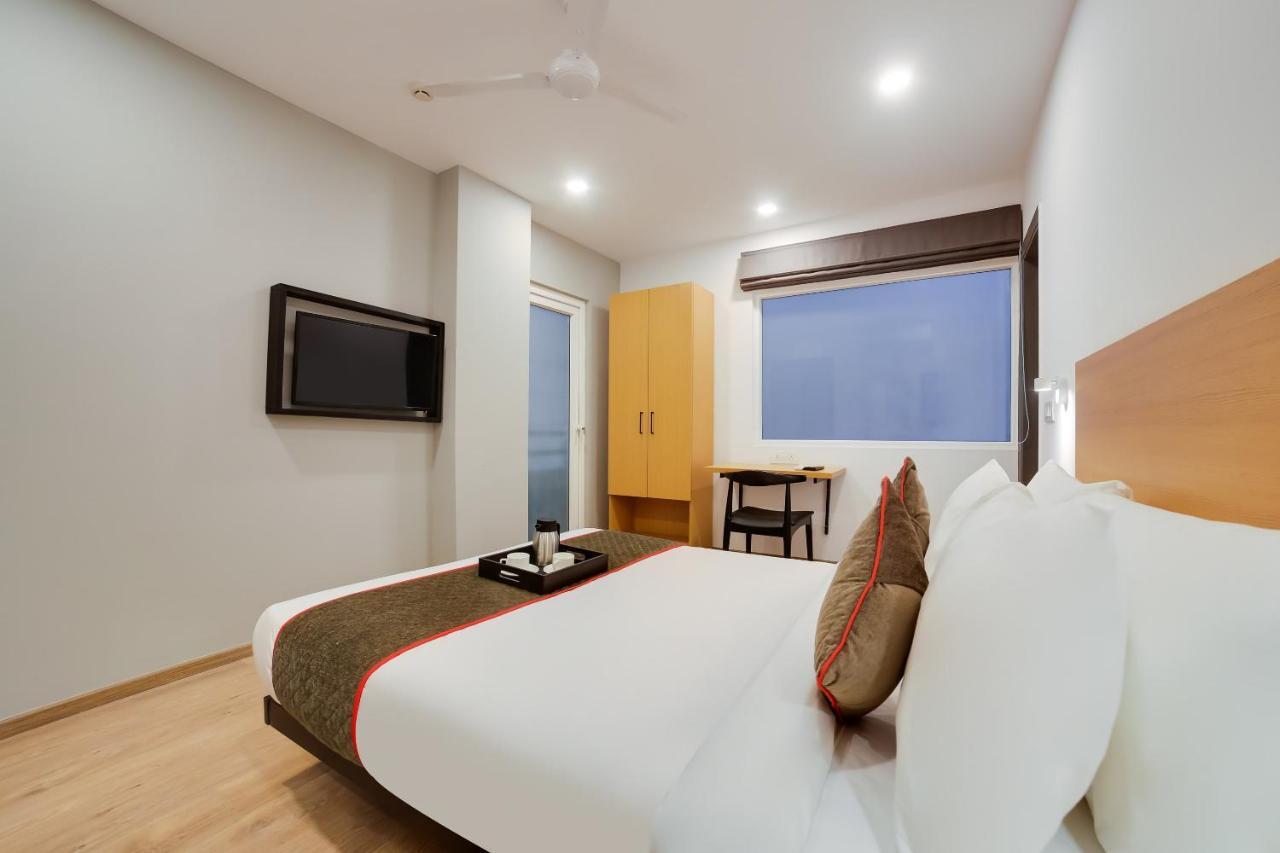 Oyo Townhouse 019 Anand Vihar Hotel New Delhi Bagian luar foto