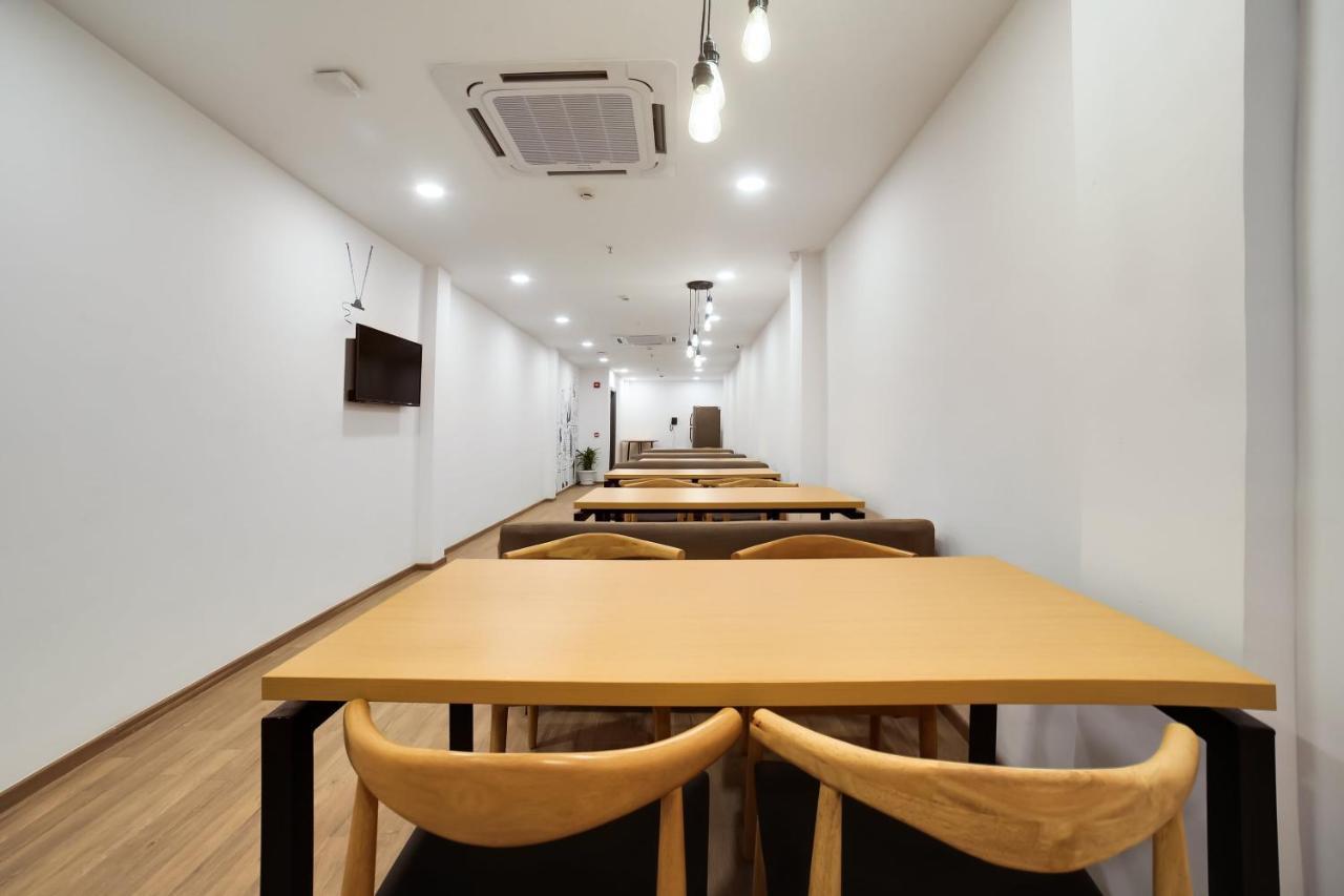 Oyo Townhouse 019 Anand Vihar Hotel New Delhi Bagian luar foto