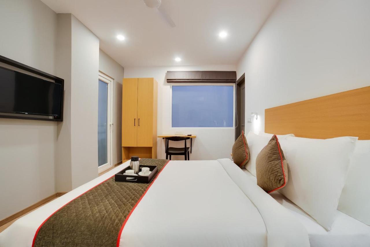 Oyo Townhouse 019 Anand Vihar Hotel New Delhi Bagian luar foto