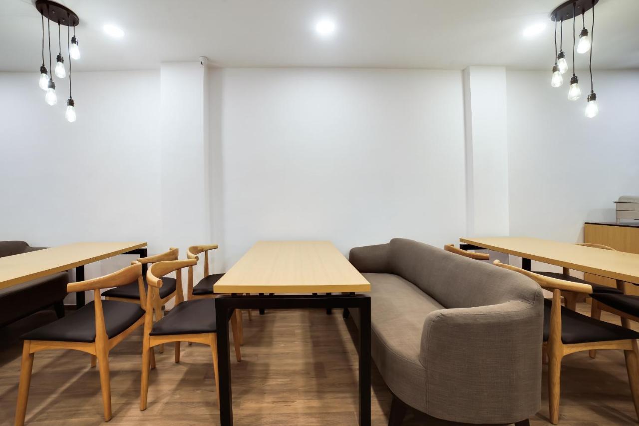 Oyo Townhouse 019 Anand Vihar Hotel New Delhi Bagian luar foto