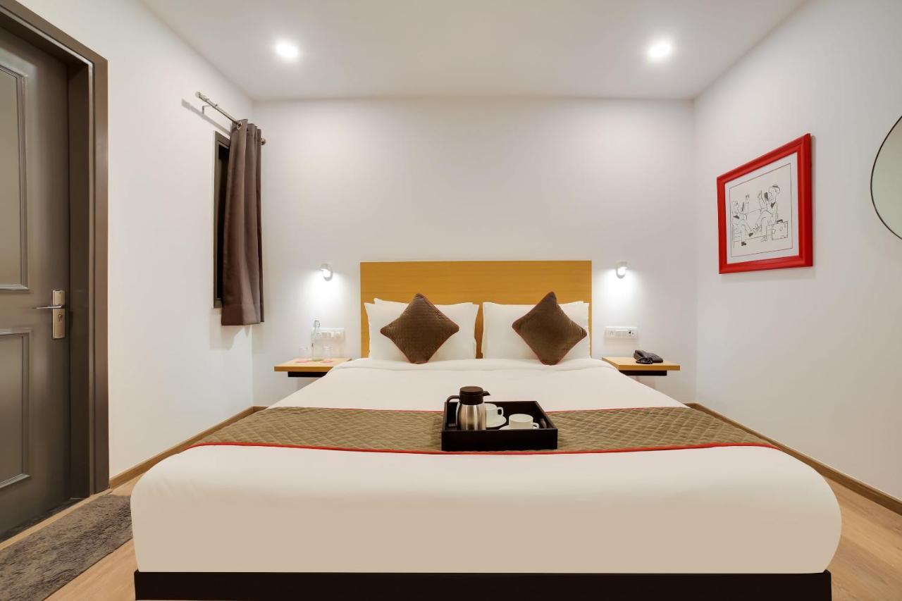 Oyo Townhouse 019 Anand Vihar Hotel New Delhi Bagian luar foto