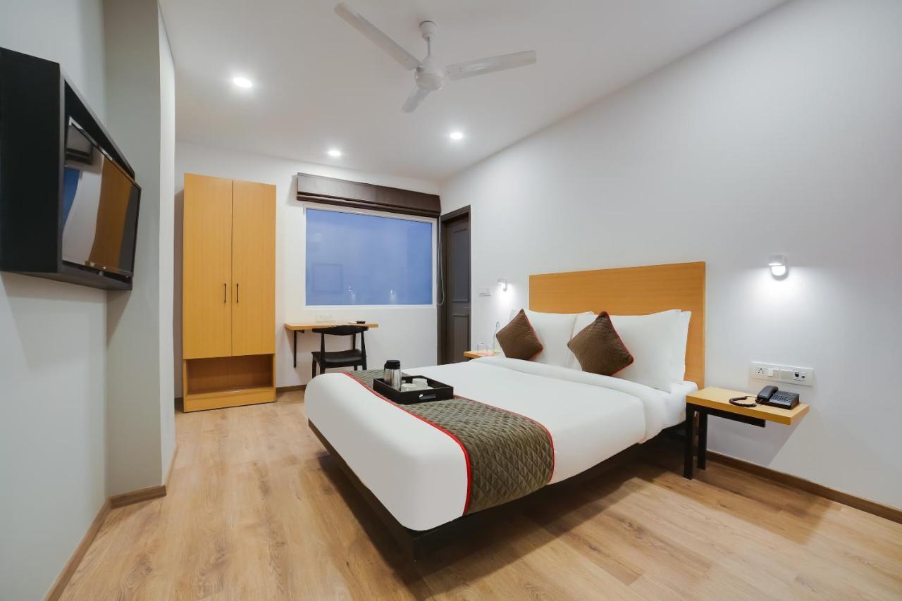 Oyo Townhouse 019 Anand Vihar Hotel New Delhi Bagian luar foto